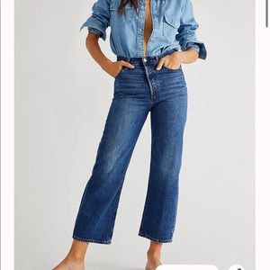 Levi's Ribcage Straight Ankle Jeans